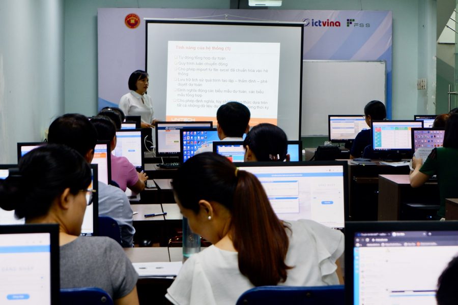 dao-tao-phan-mem-lap-du-toan